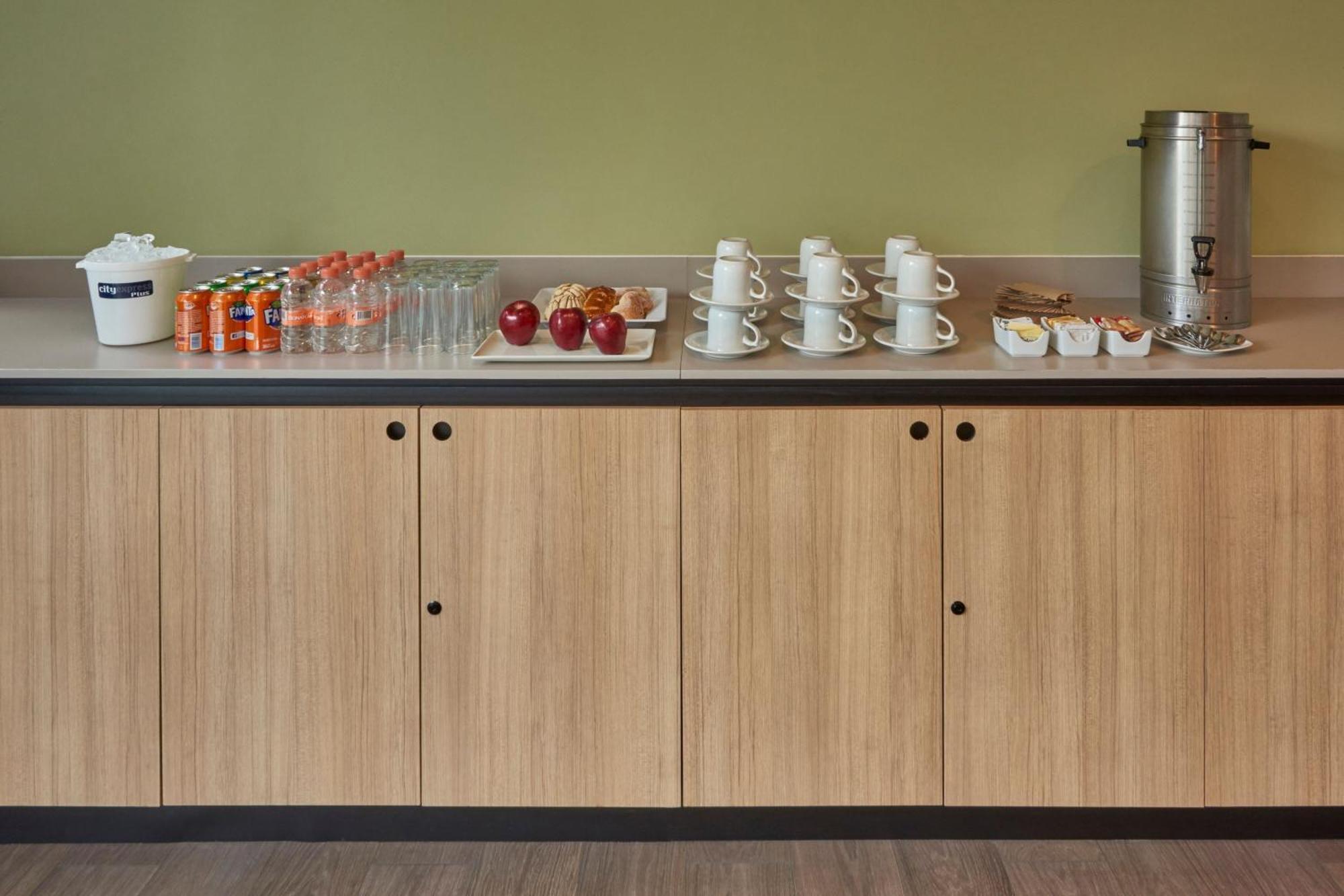 Express By Marriott Ciudad De Mundo E 3*