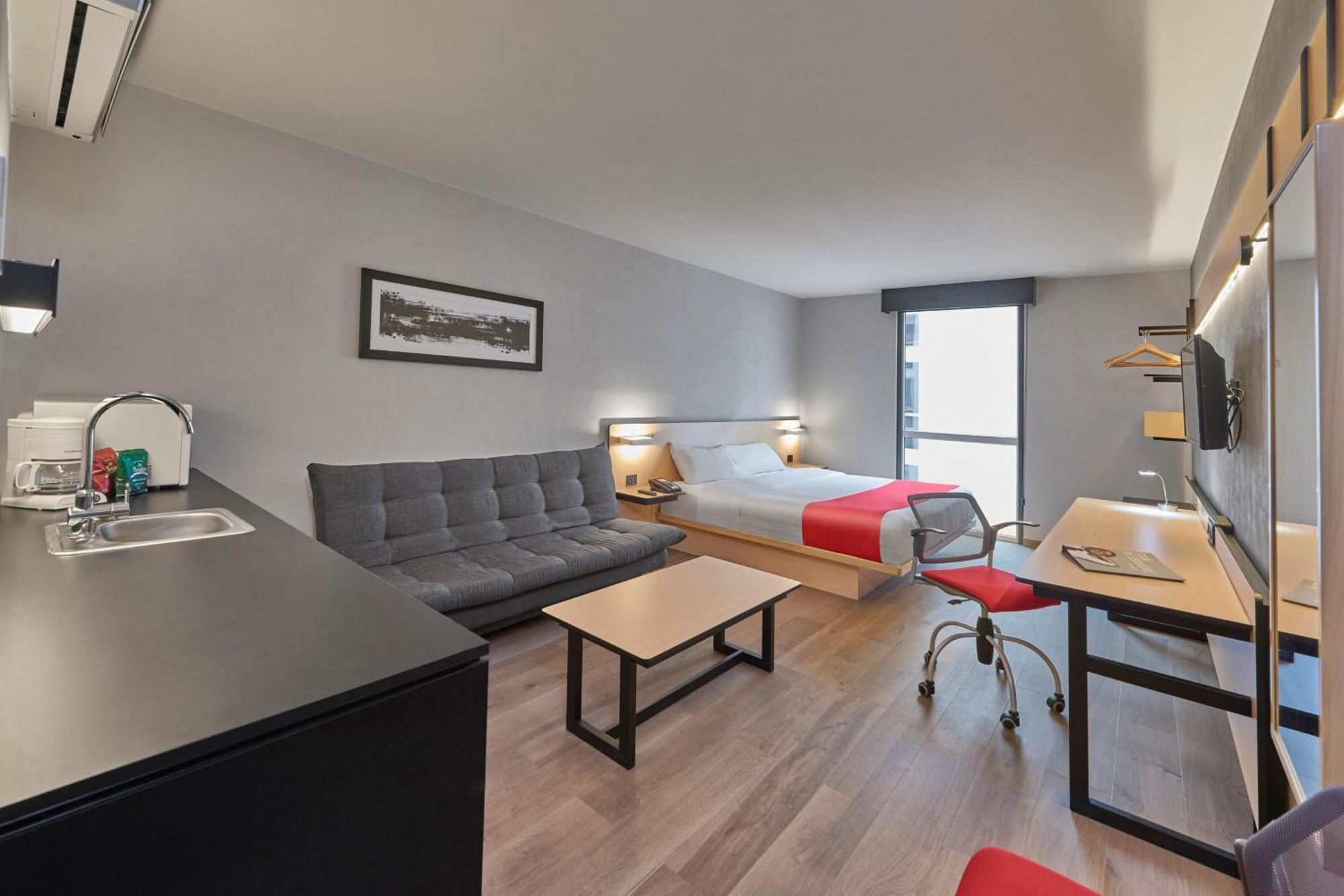 Hotel Express By Marriott Ciudad De Mundo E