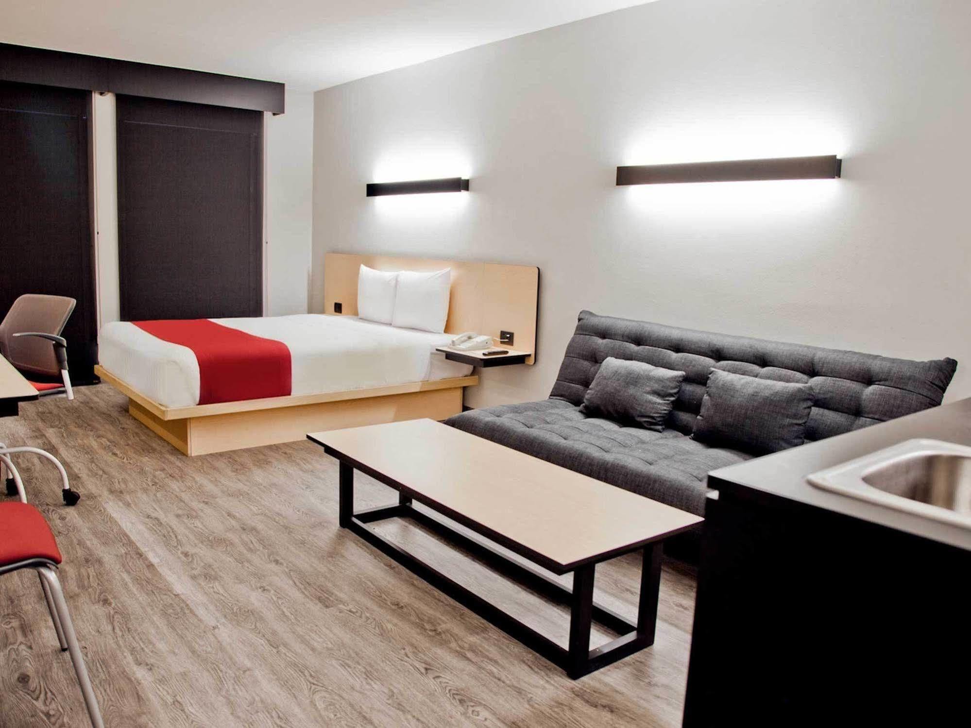 Express By Marriott Ciudad De Mundo E Hotel