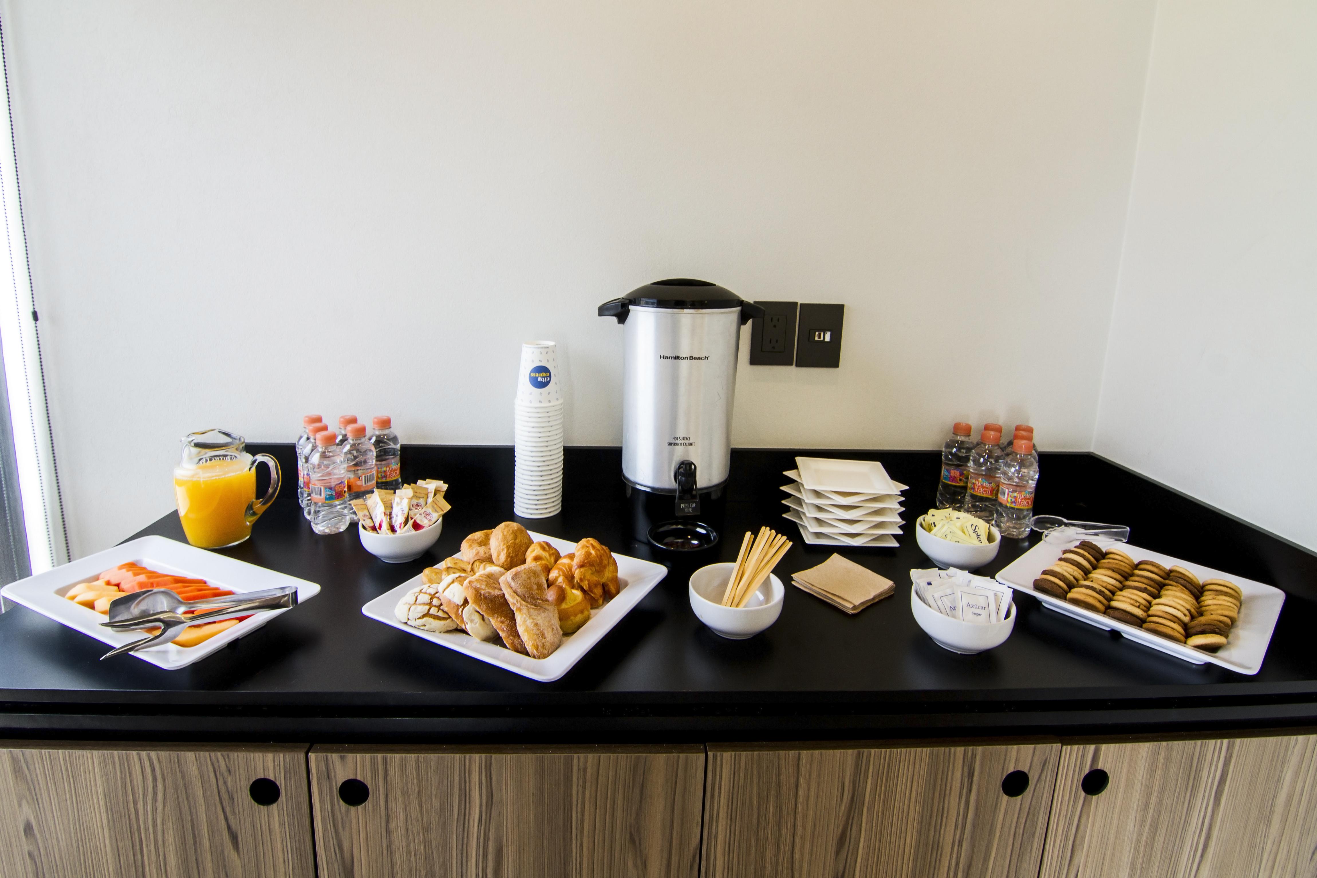 Express By Marriott Ciudad De Mundo E Hotel 3*