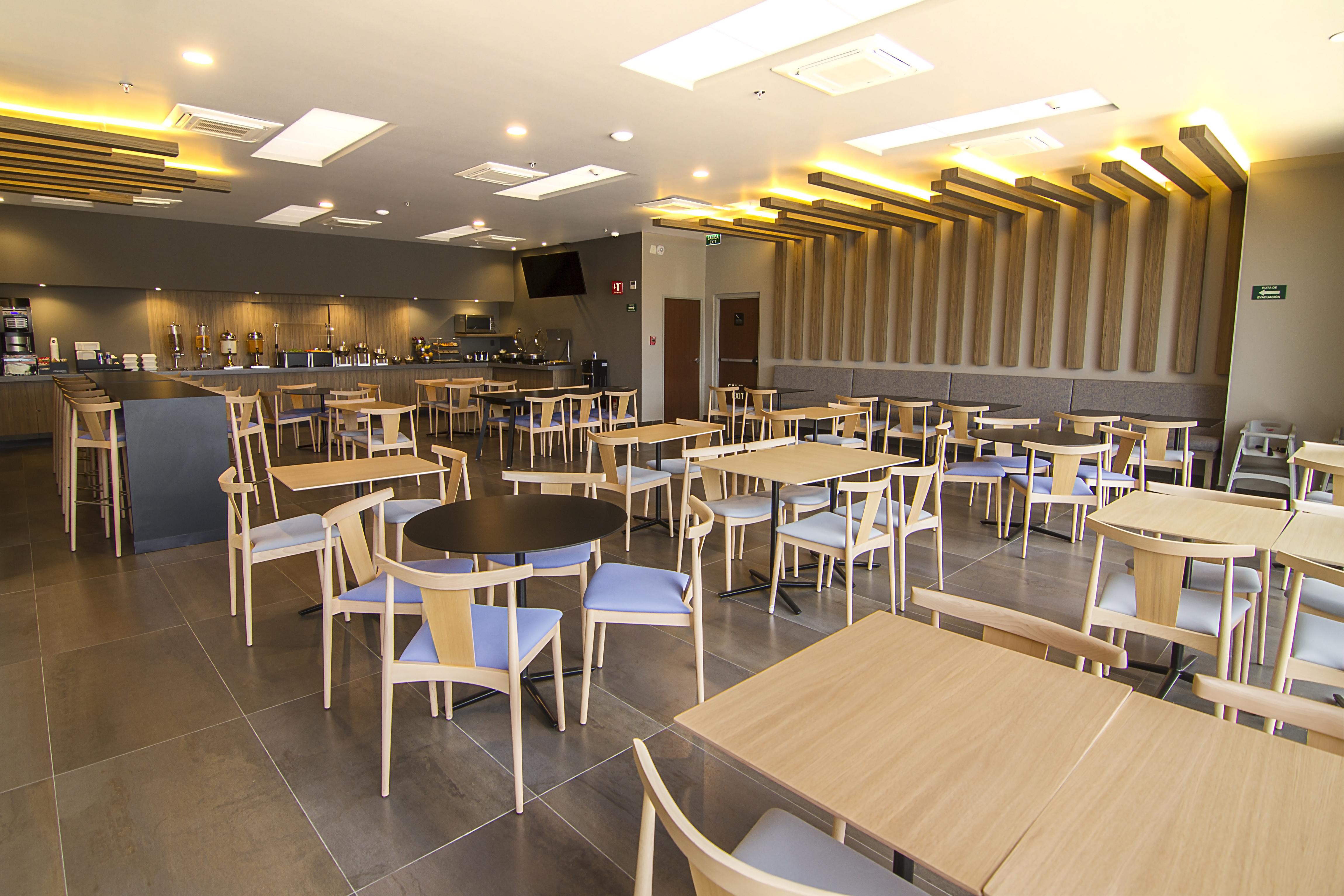 Express By Marriott Ciudad De Mundo E Hotel 3*
