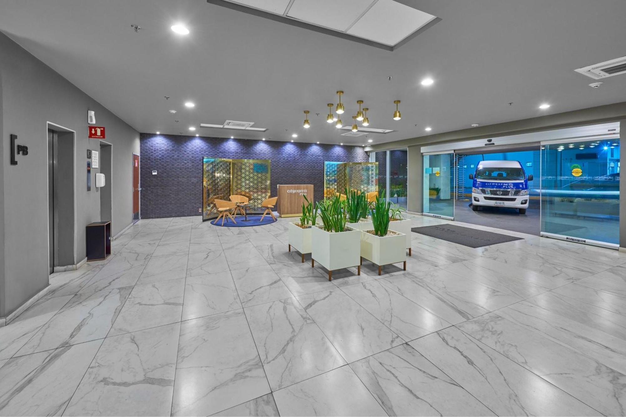 Express By Marriott Ciudad De Mundo E